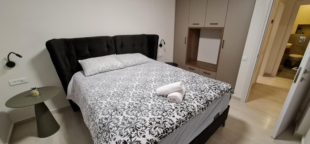 Yuval Holidey Aprtment Eilat Apartment Екстериор снимка